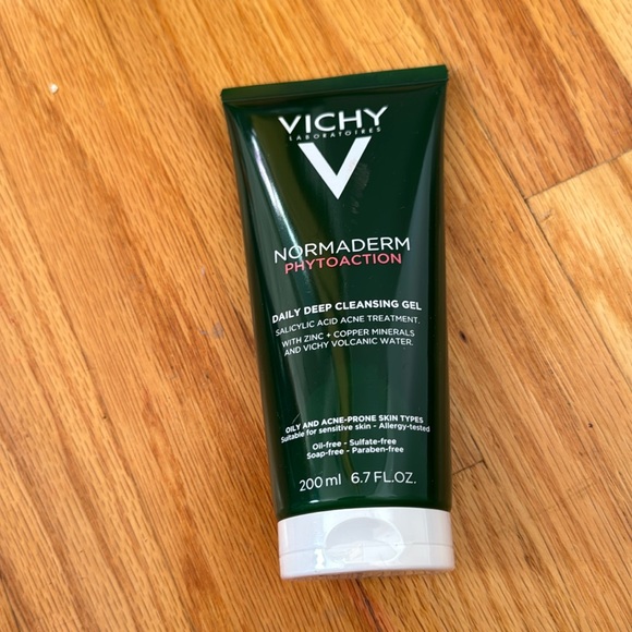 Vichy Normaderm Daily Deep Cleansing Gel - Picture 1 of 2